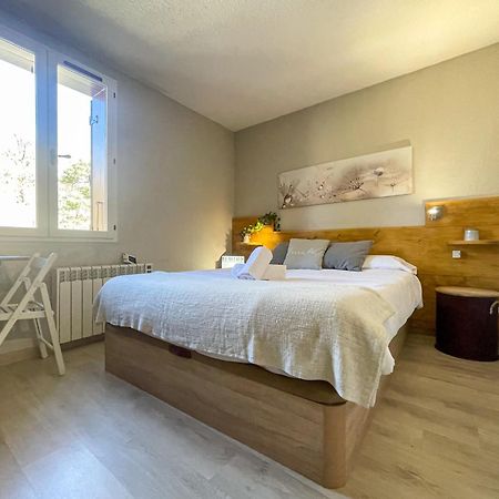 Apartamento Ideal Para Parejas En Enveitg Exterior photo