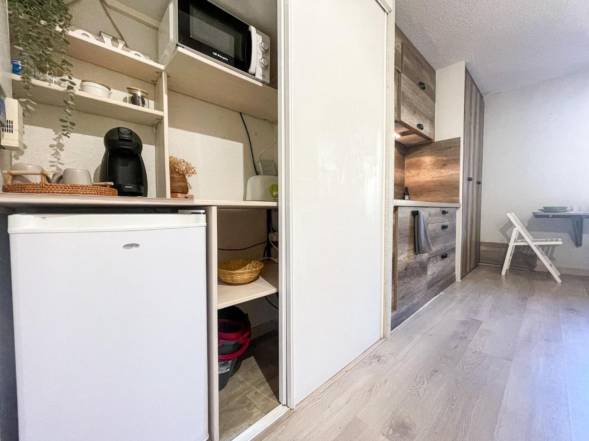 Apartamento Ideal Para Parejas En Enveitg Exterior photo